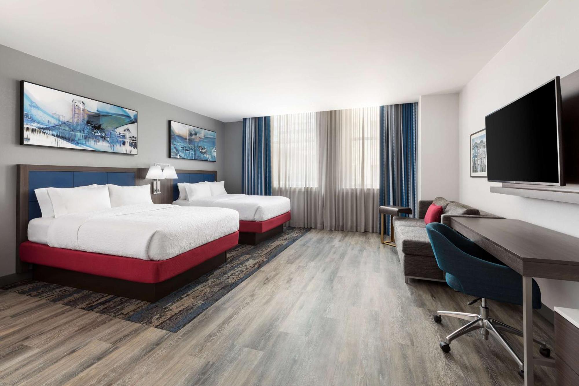 Hampton Inn & Suites Baltimore Inner Harbor Exterior photo